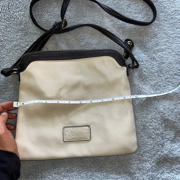 G.H. Bass & Co. Cream and Black Crossbody Bag - Picture 5 of 5